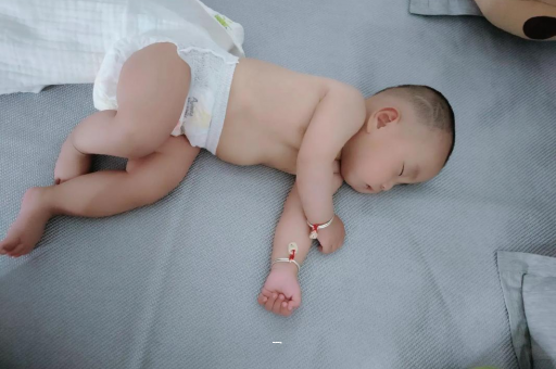 玉林宝宝咳到吐怎么办